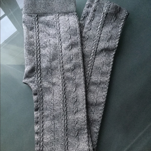 Gray leggings! - Picture 2 of 7